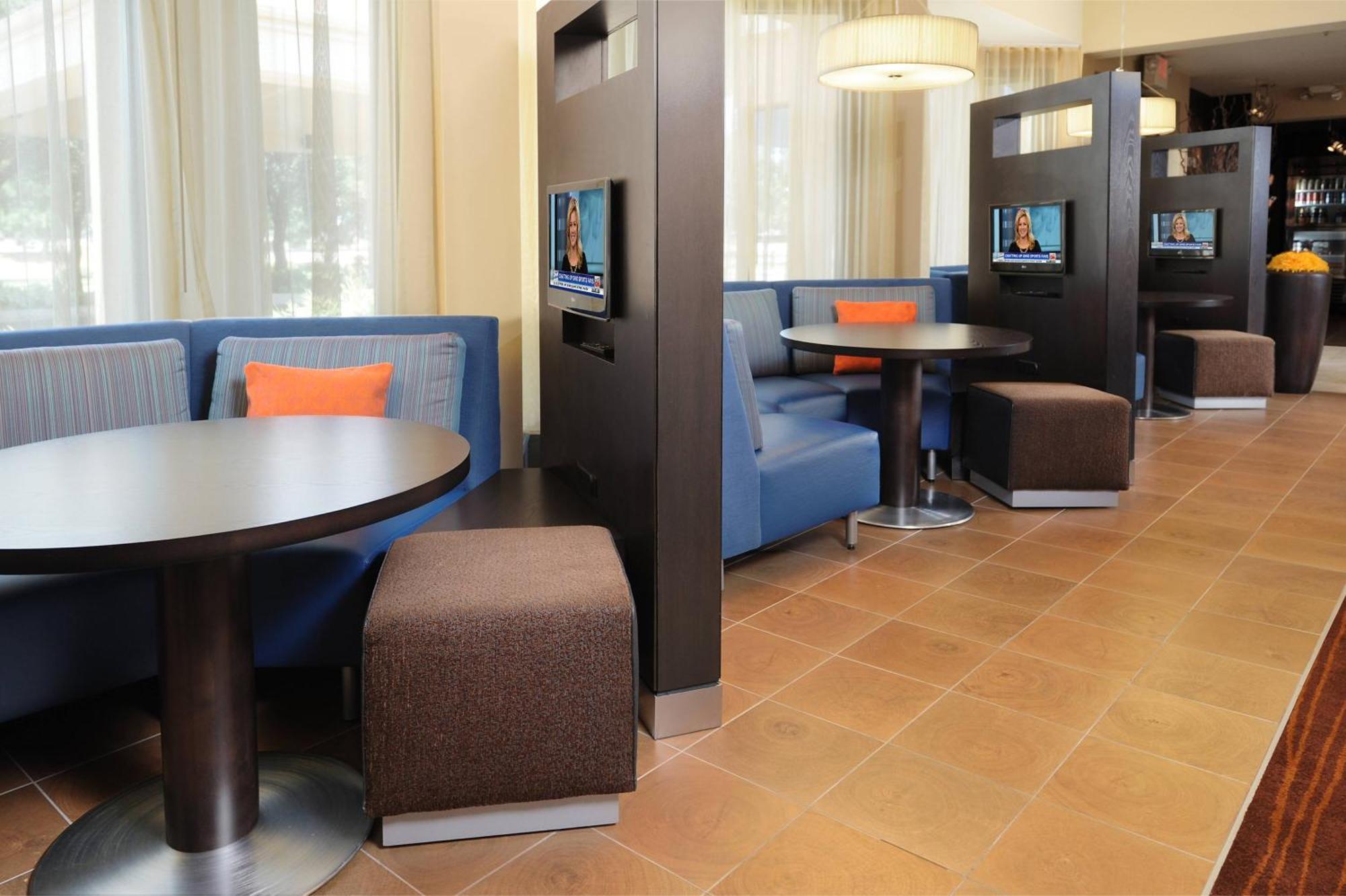 Courtyard By Marriott Oklahoma City Airport Exterior photo